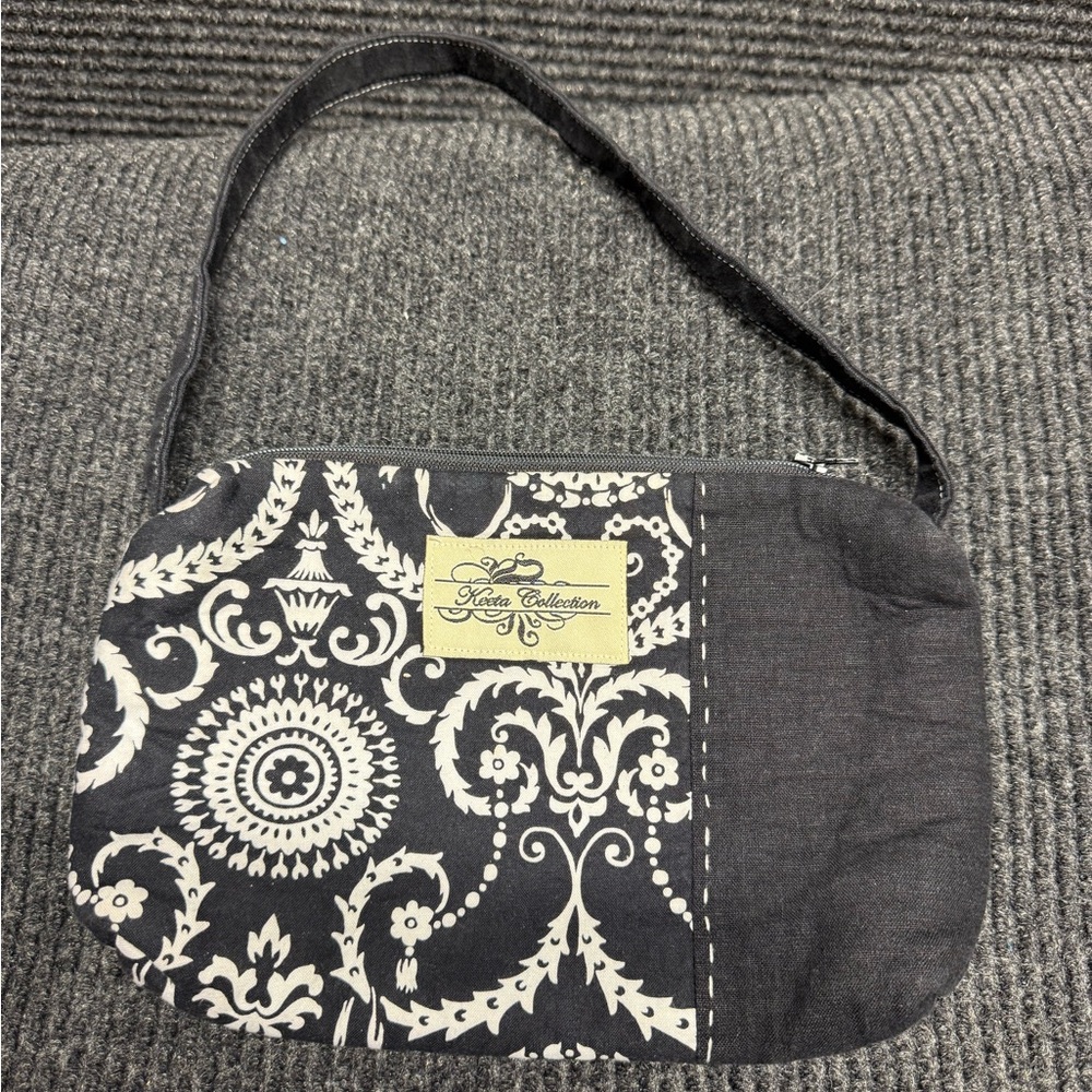 Kreta Collection Black & White Damask Shoulder Bag